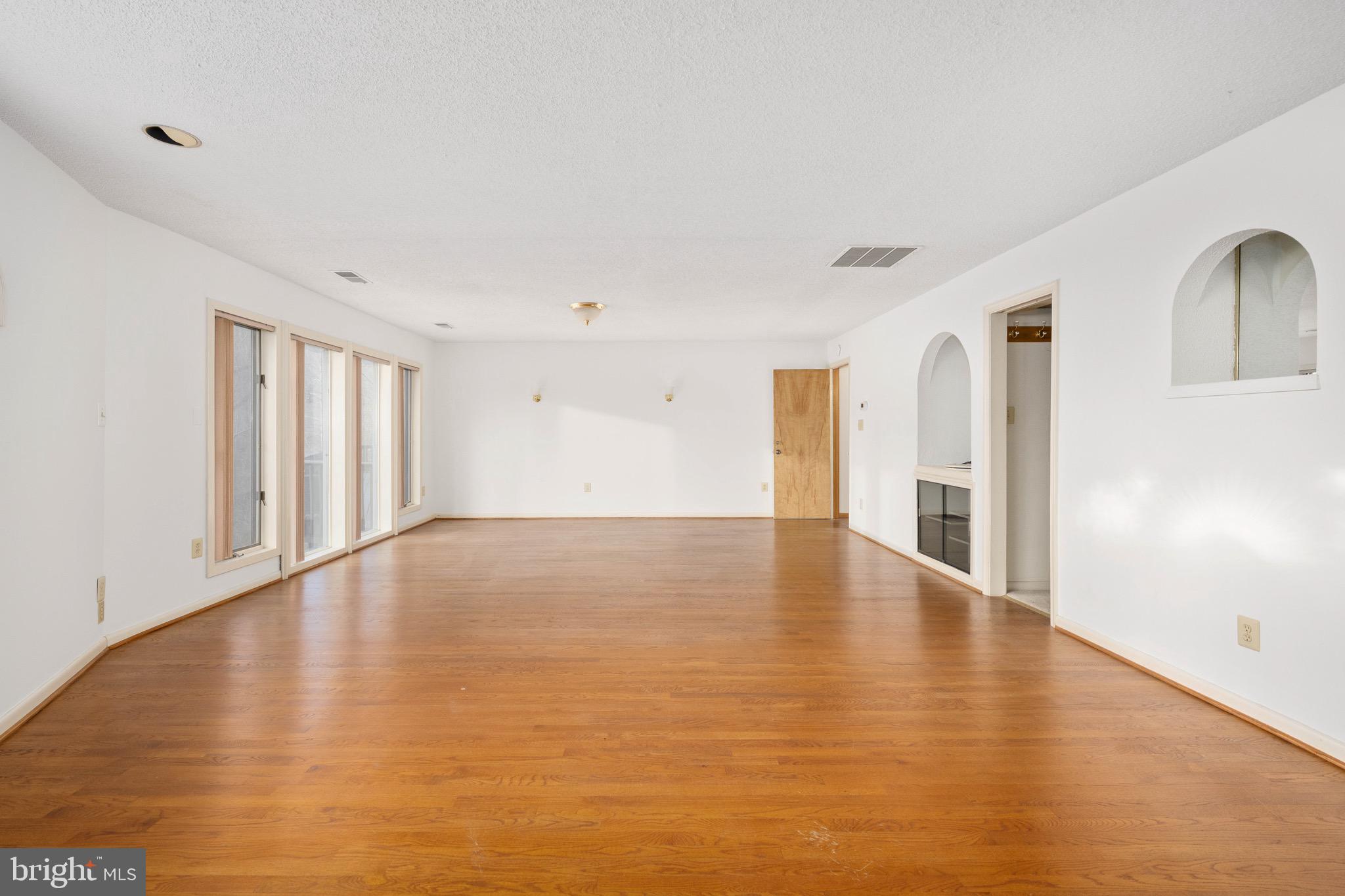 OCCOQUAN FOREST - Residential