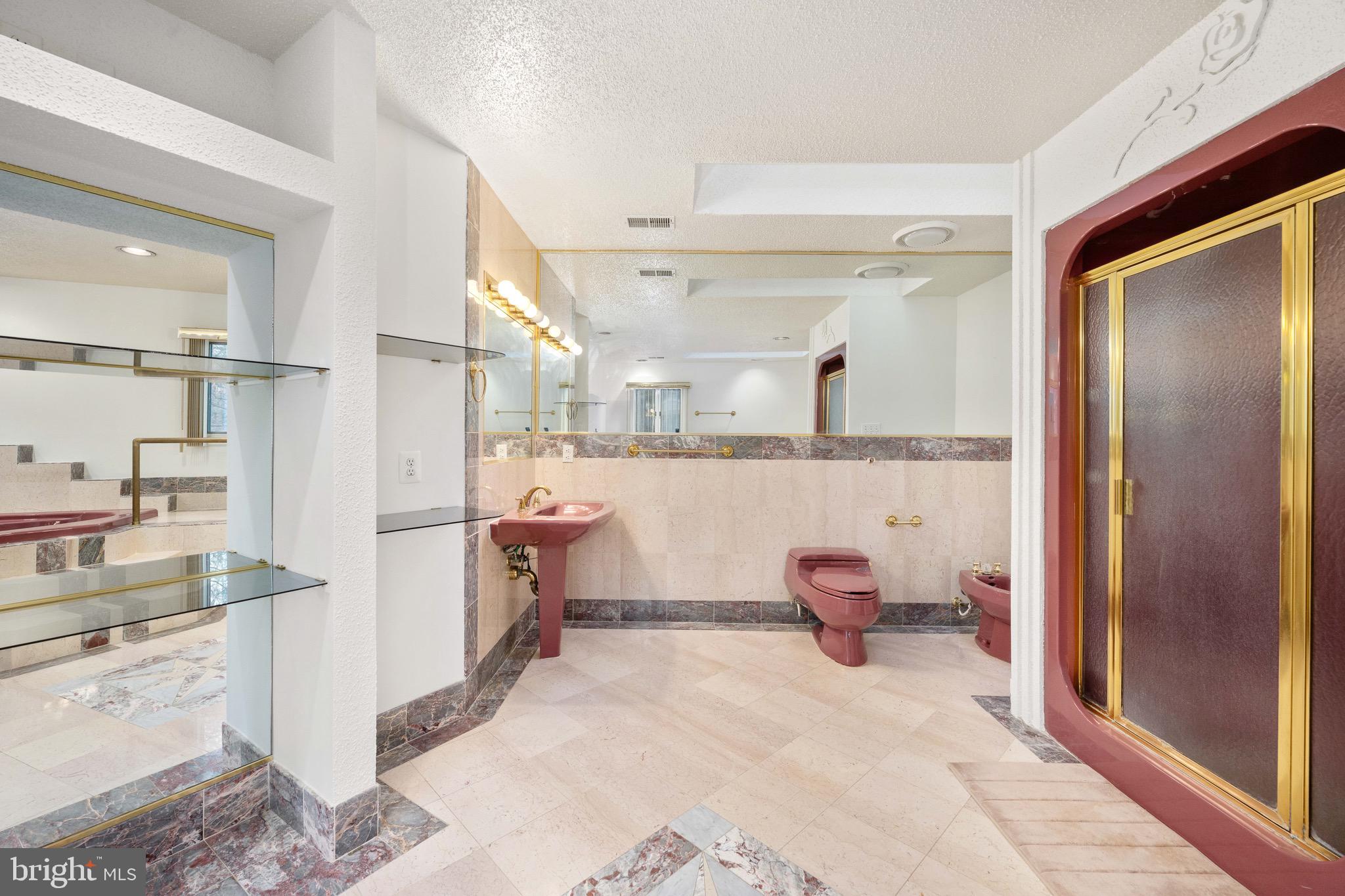 OCCOQUAN FOREST - Residential