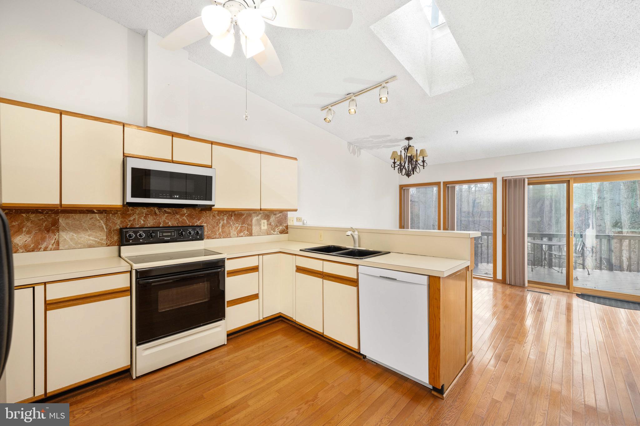 OCCOQUAN FOREST - Residential