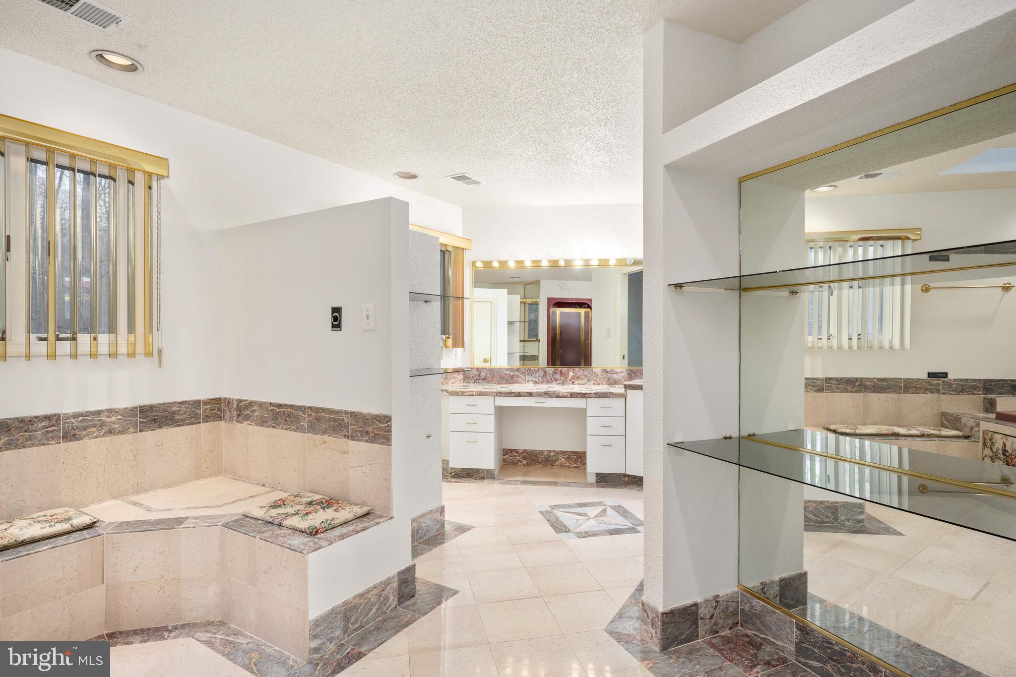 OCCOQUAN FOREST - Residential