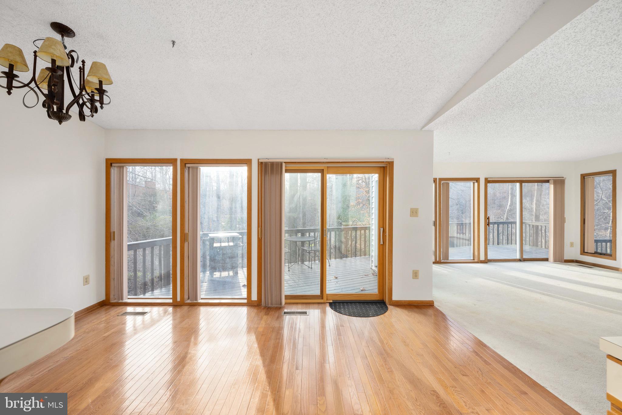 OCCOQUAN FOREST - Residential