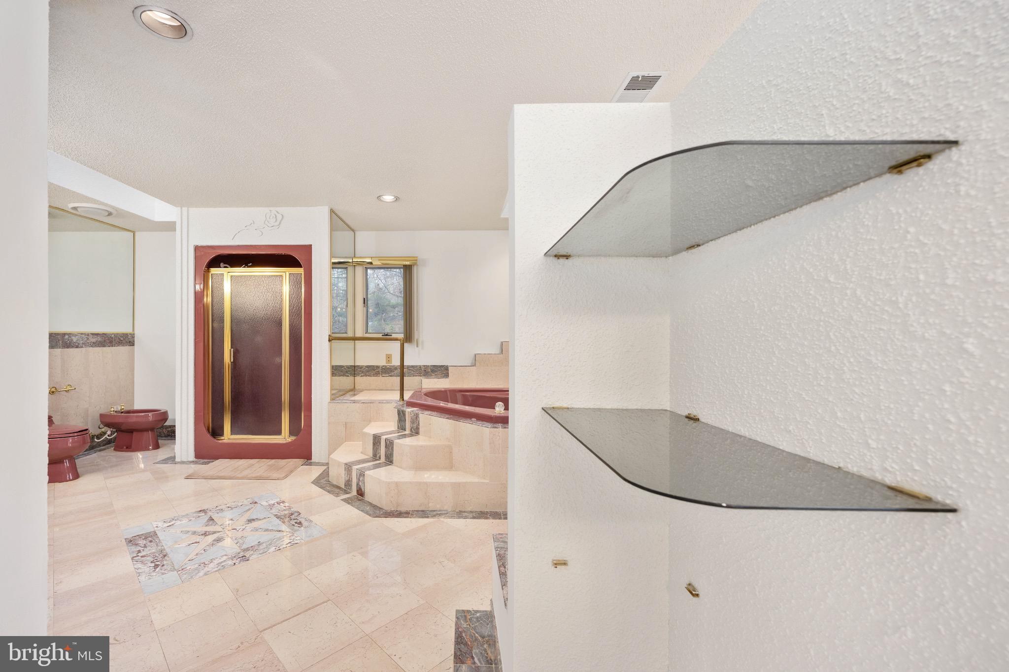 OCCOQUAN FOREST - Residential