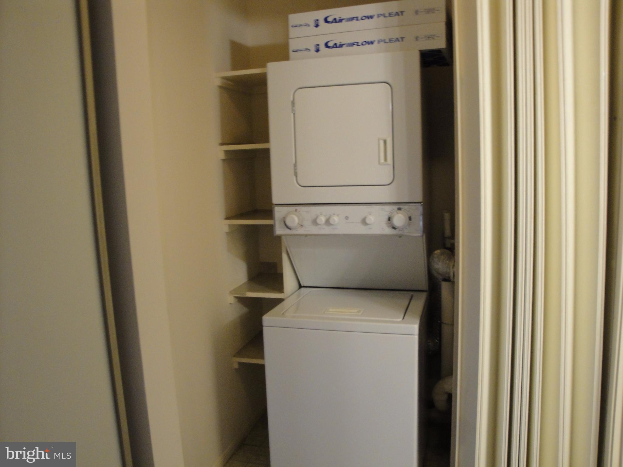 ROTONDA - Residential Lease