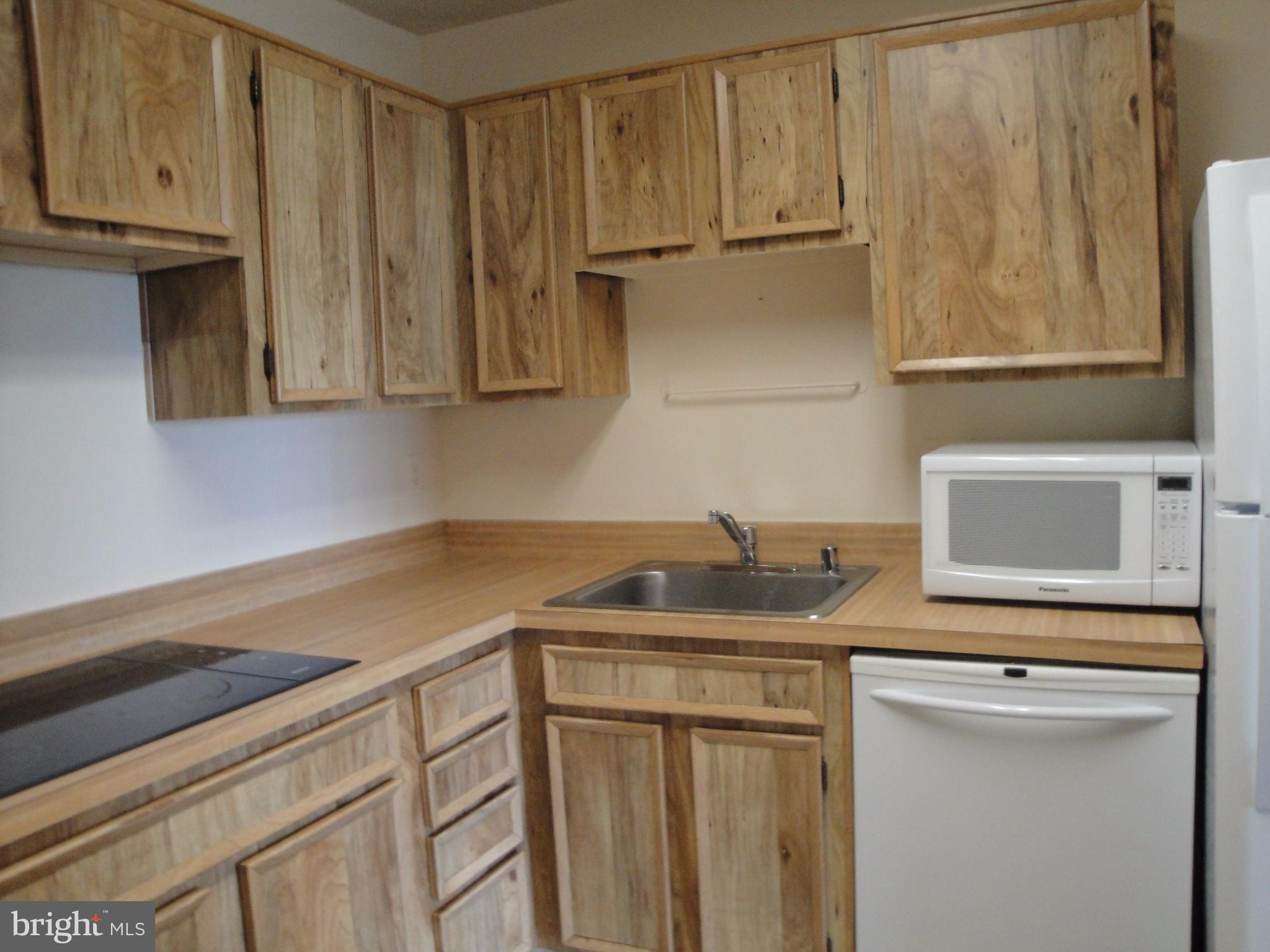 ROTONDA - Residential Lease