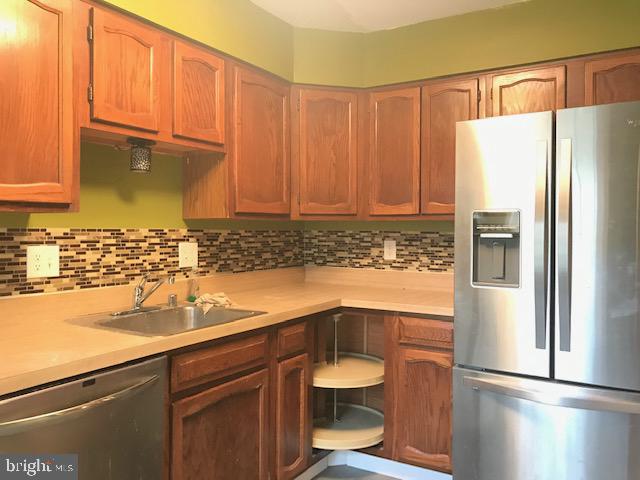 4911 7TH ROAD S 4911