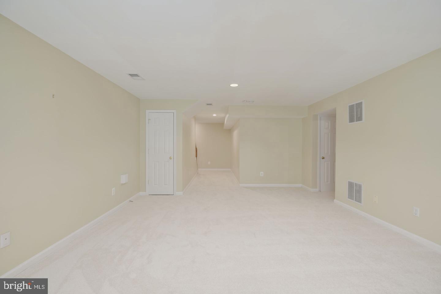 HAWTHORNE - Residential Lease