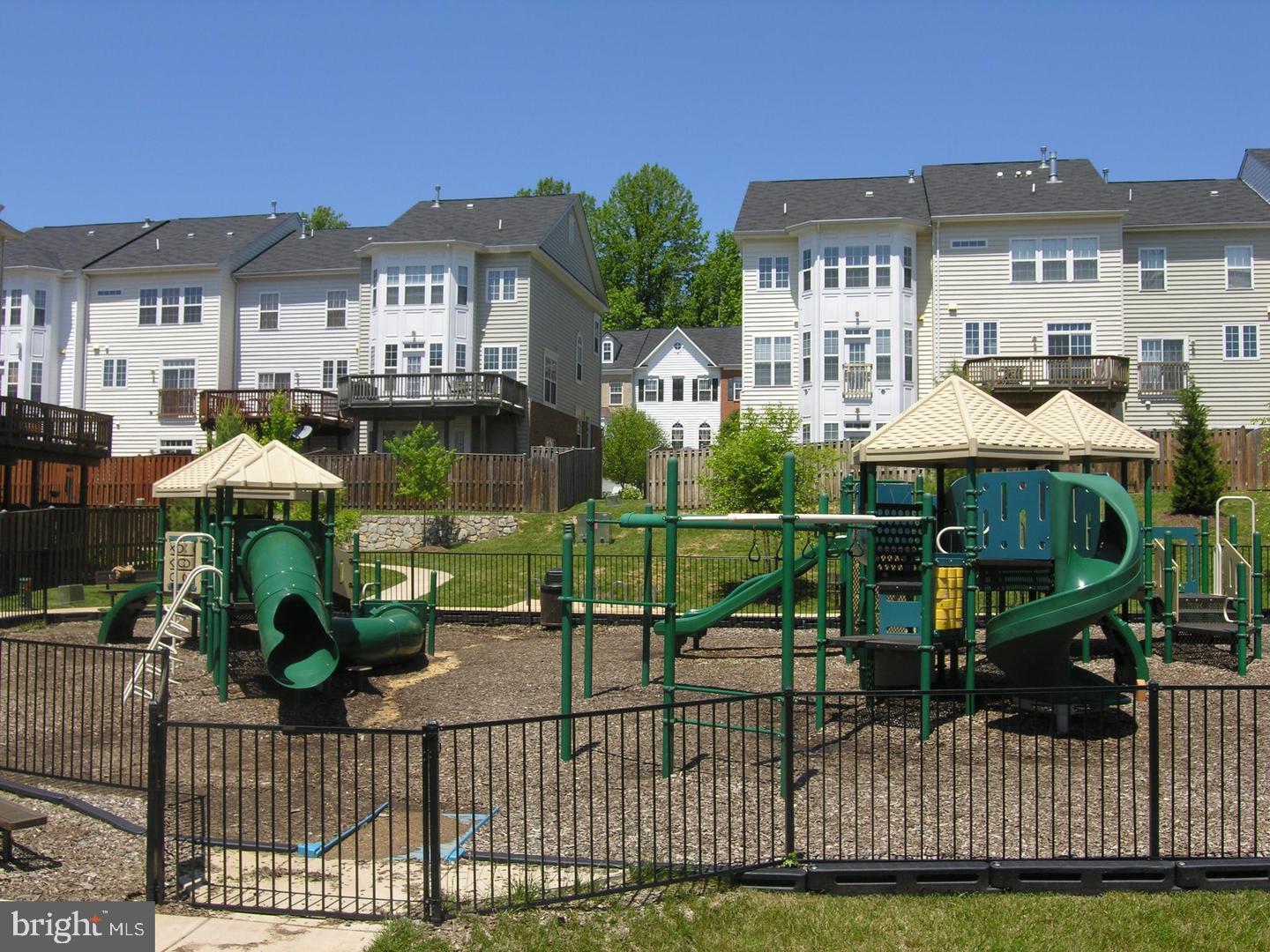 HAWTHORNE - Residential Lease