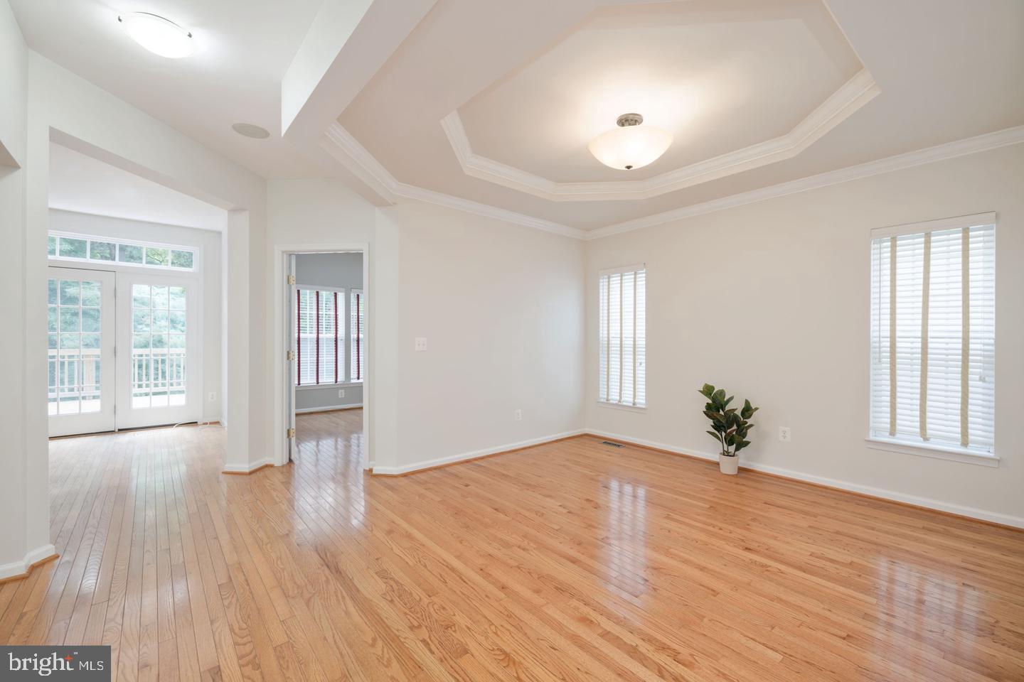 HAWTHORNE - Residential Lease