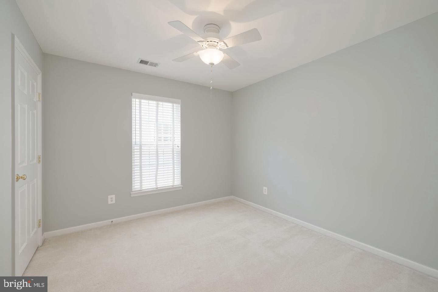 HAWTHORNE - Residential Lease