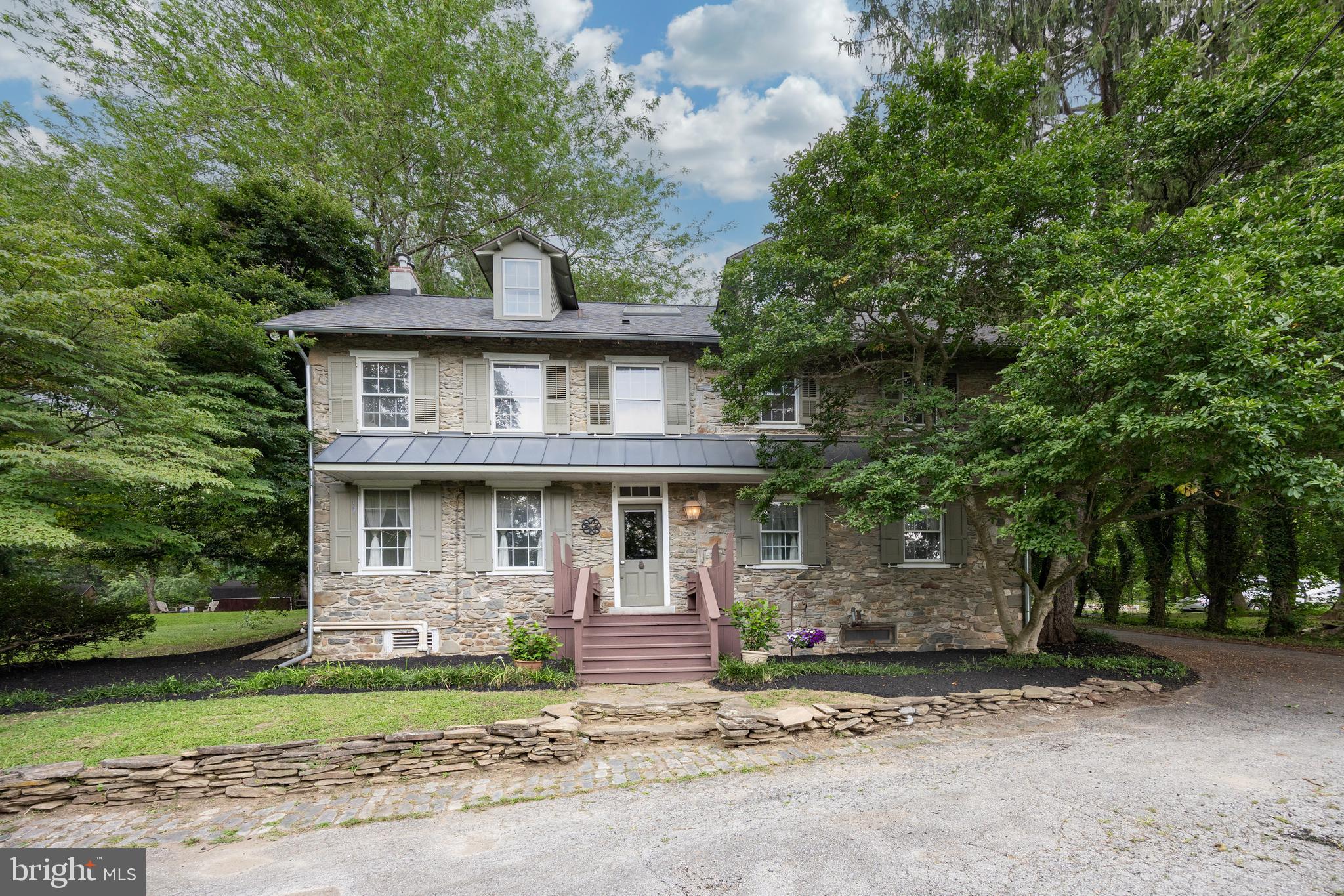 1699 WARPATH ROAD