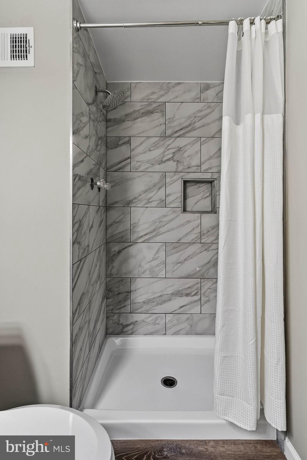 THOMAS CHOICE - Residential