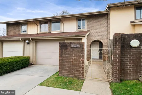 19609 Brassie Place, Gaithersburg, MD MLS: MDMC2208870