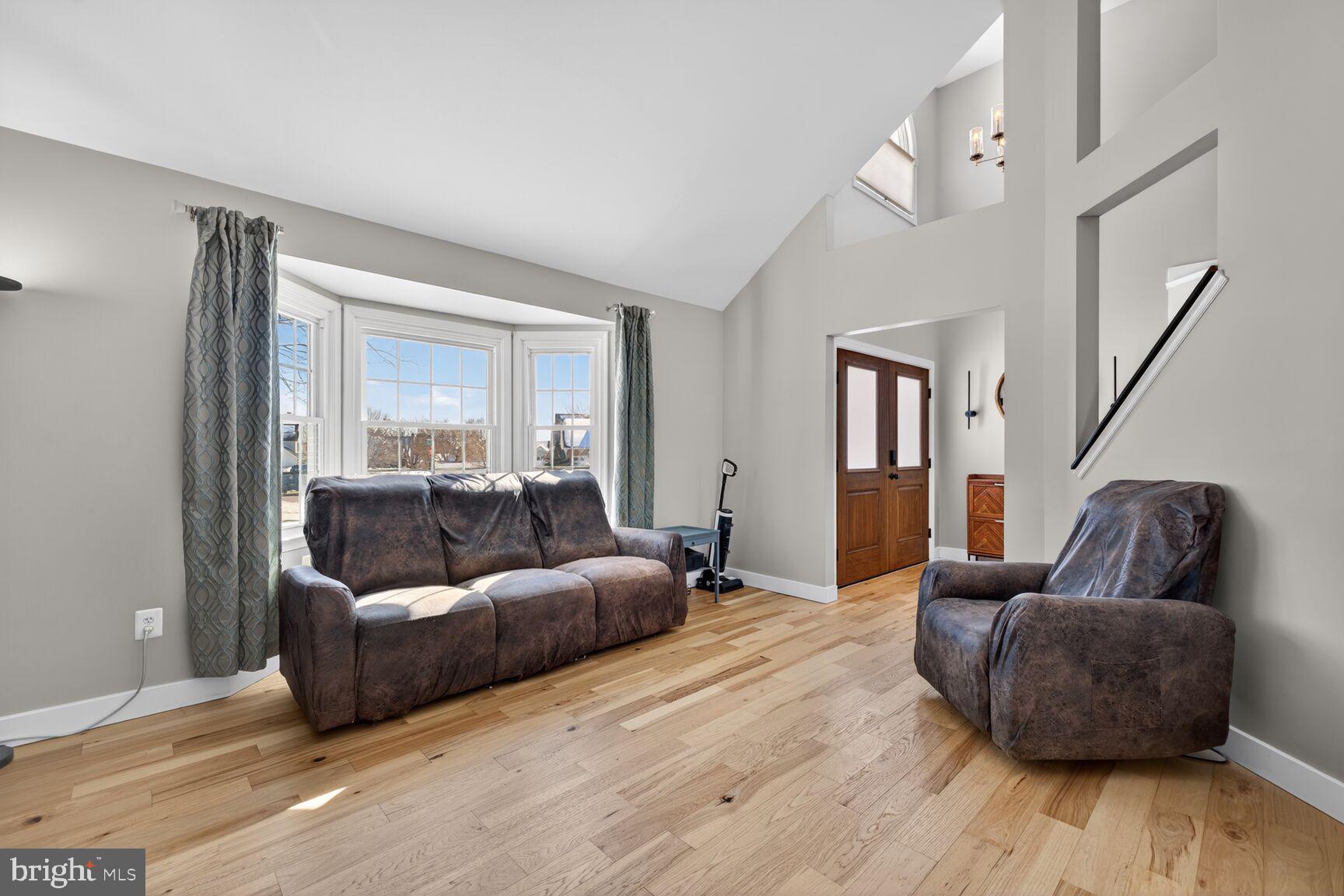 HAWK RIDGE FARM - Residential