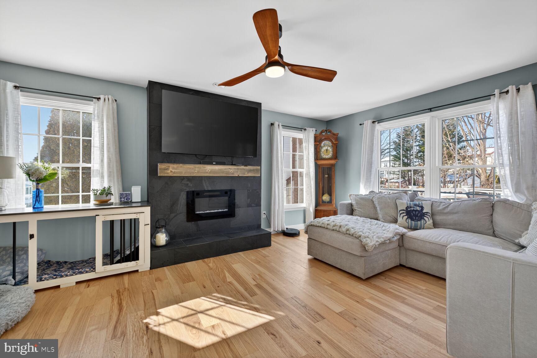 HAWK RIDGE FARM - Residential