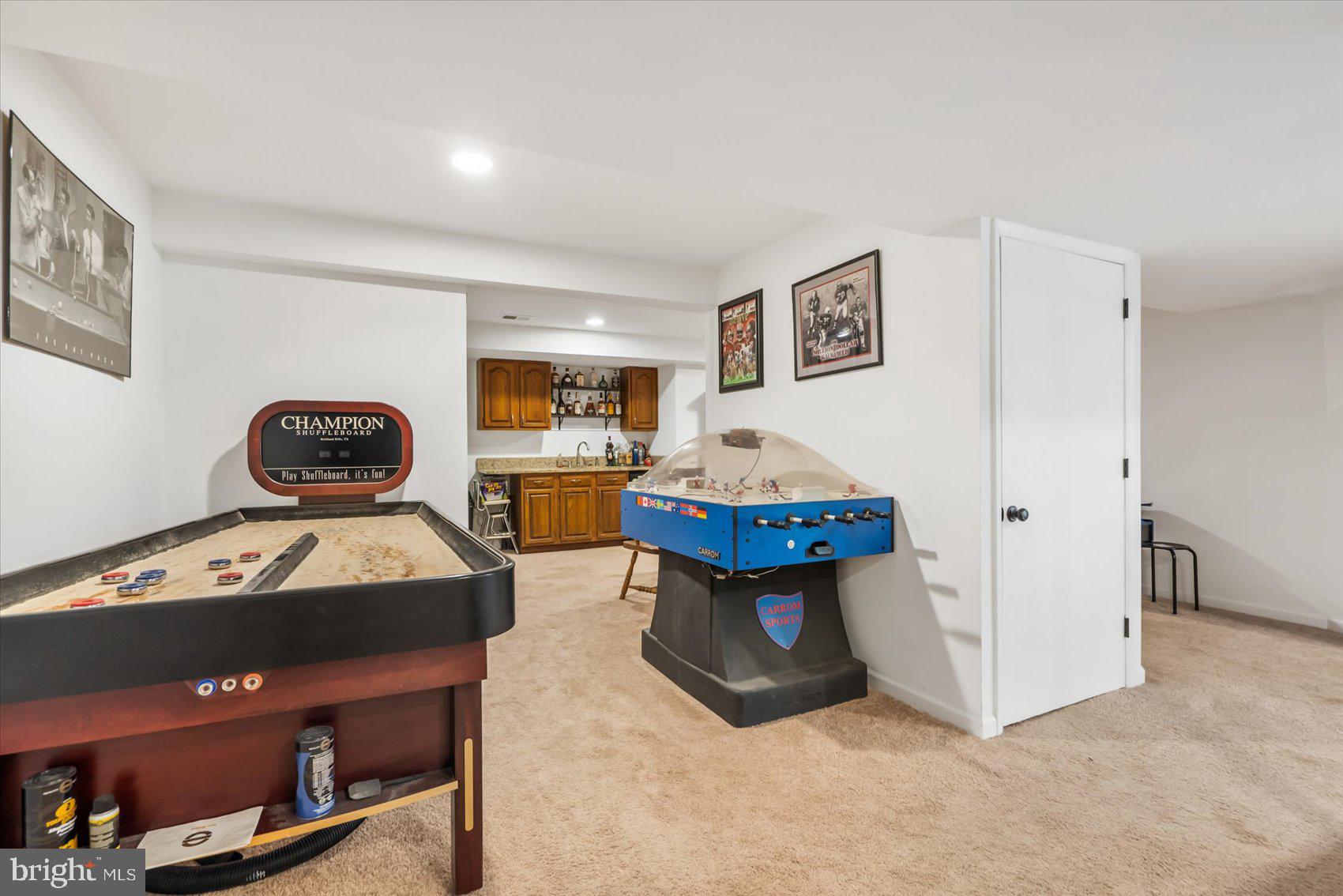 HAWK RIDGE FARM - Residential