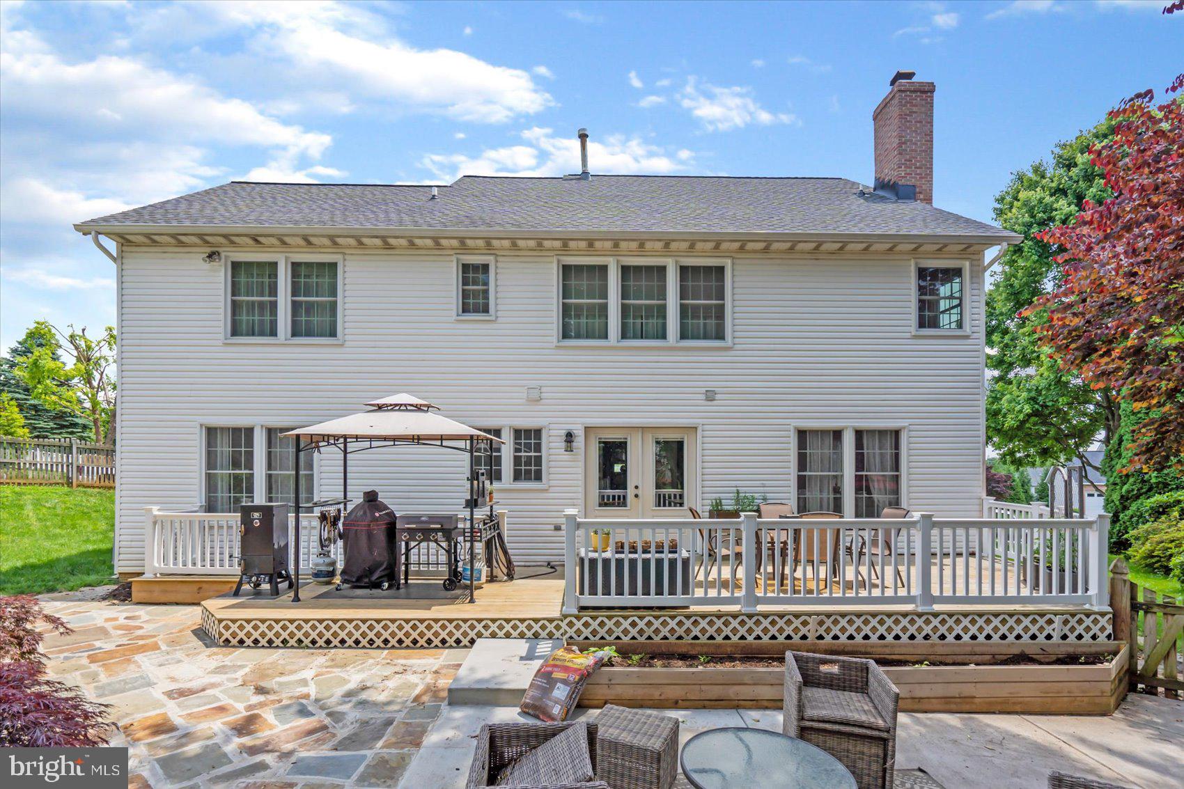 HAWK RIDGE FARM - Residential