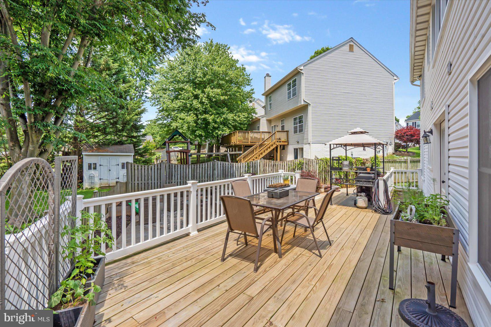 HAWK RIDGE FARM - Residential