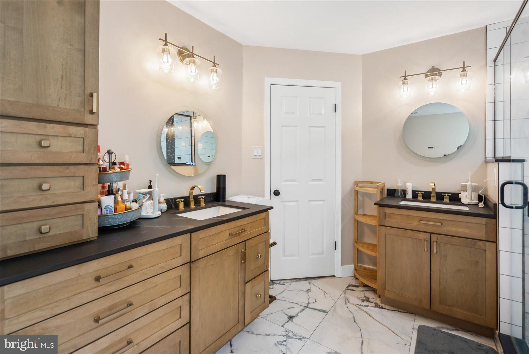 HAWK RIDGE FARM - Residential