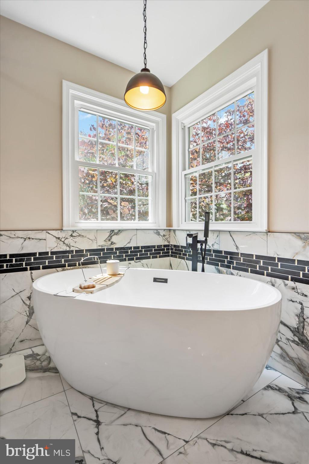 HAWK RIDGE FARM - Residential