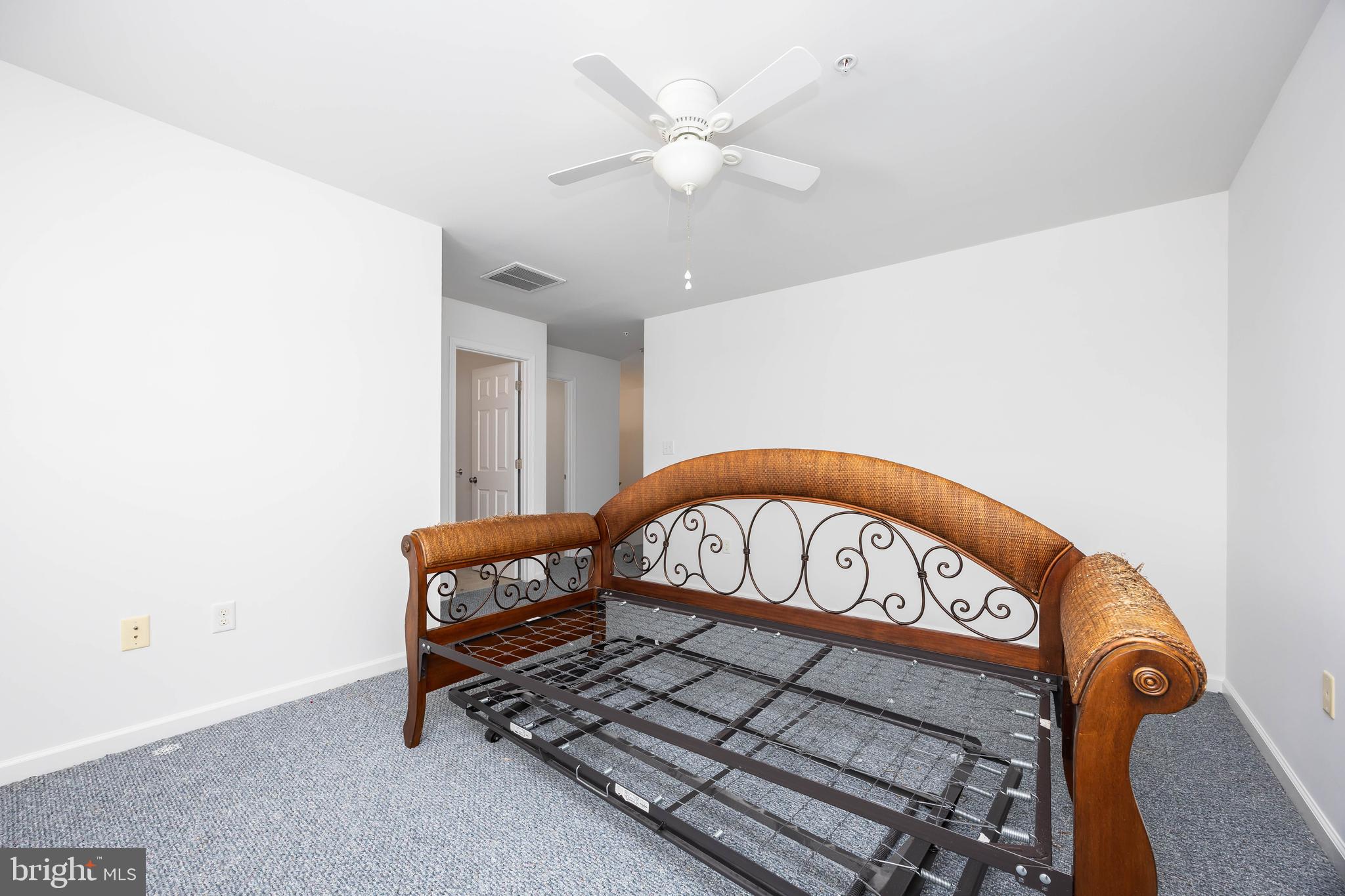 WATERS EDGE - Residential