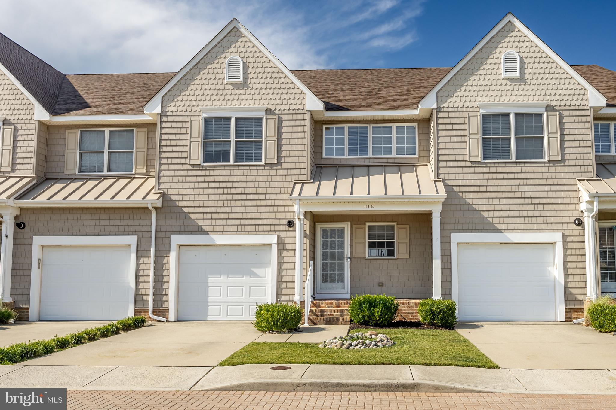 WATERS EDGE - Residential