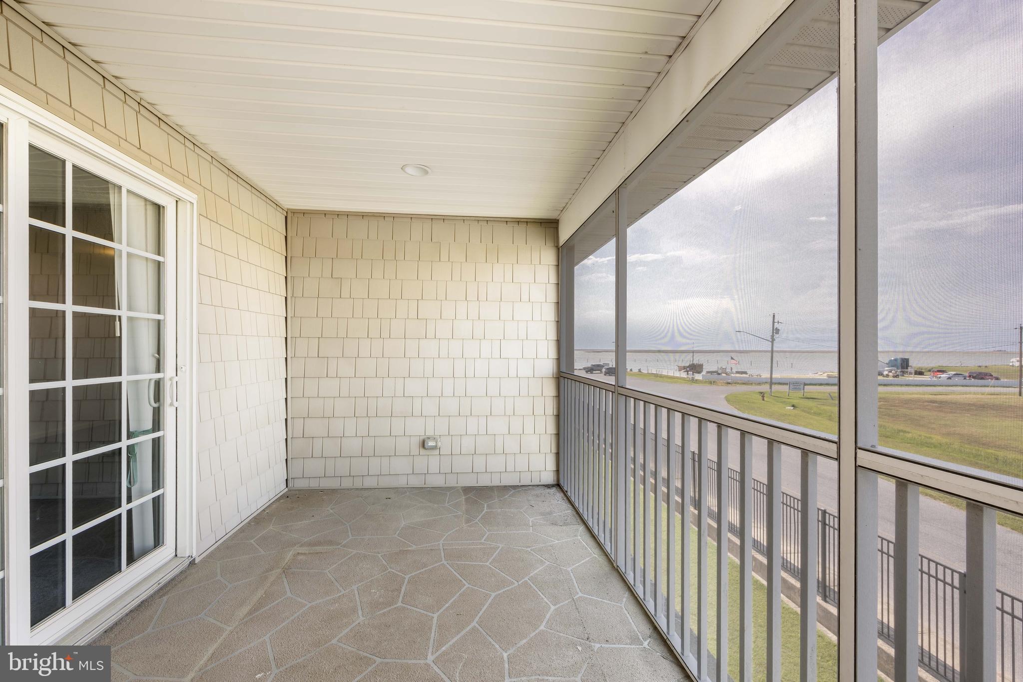 WATERS EDGE - Residential