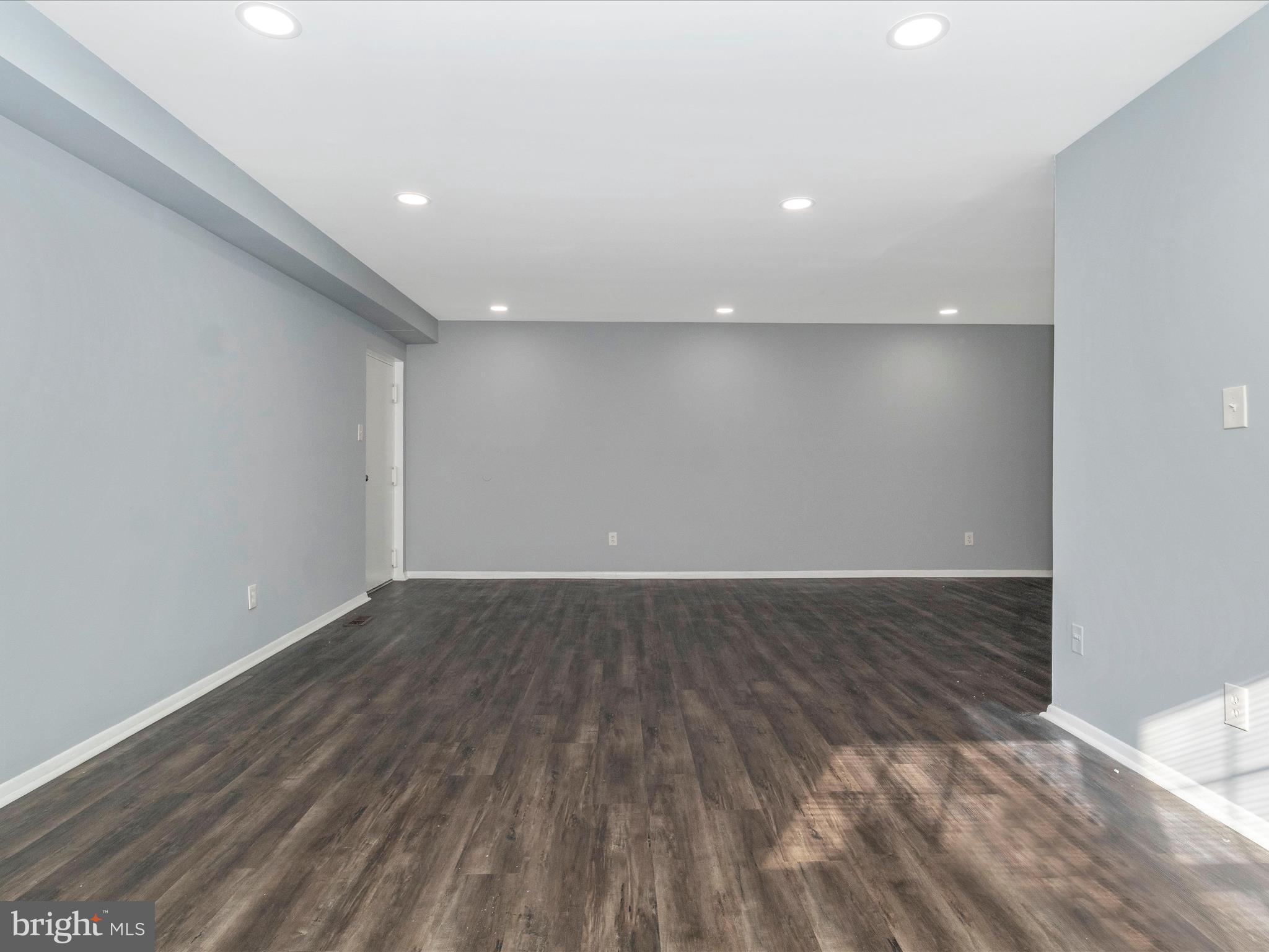 HOMELAND SOUTHWAY - Residential Lease