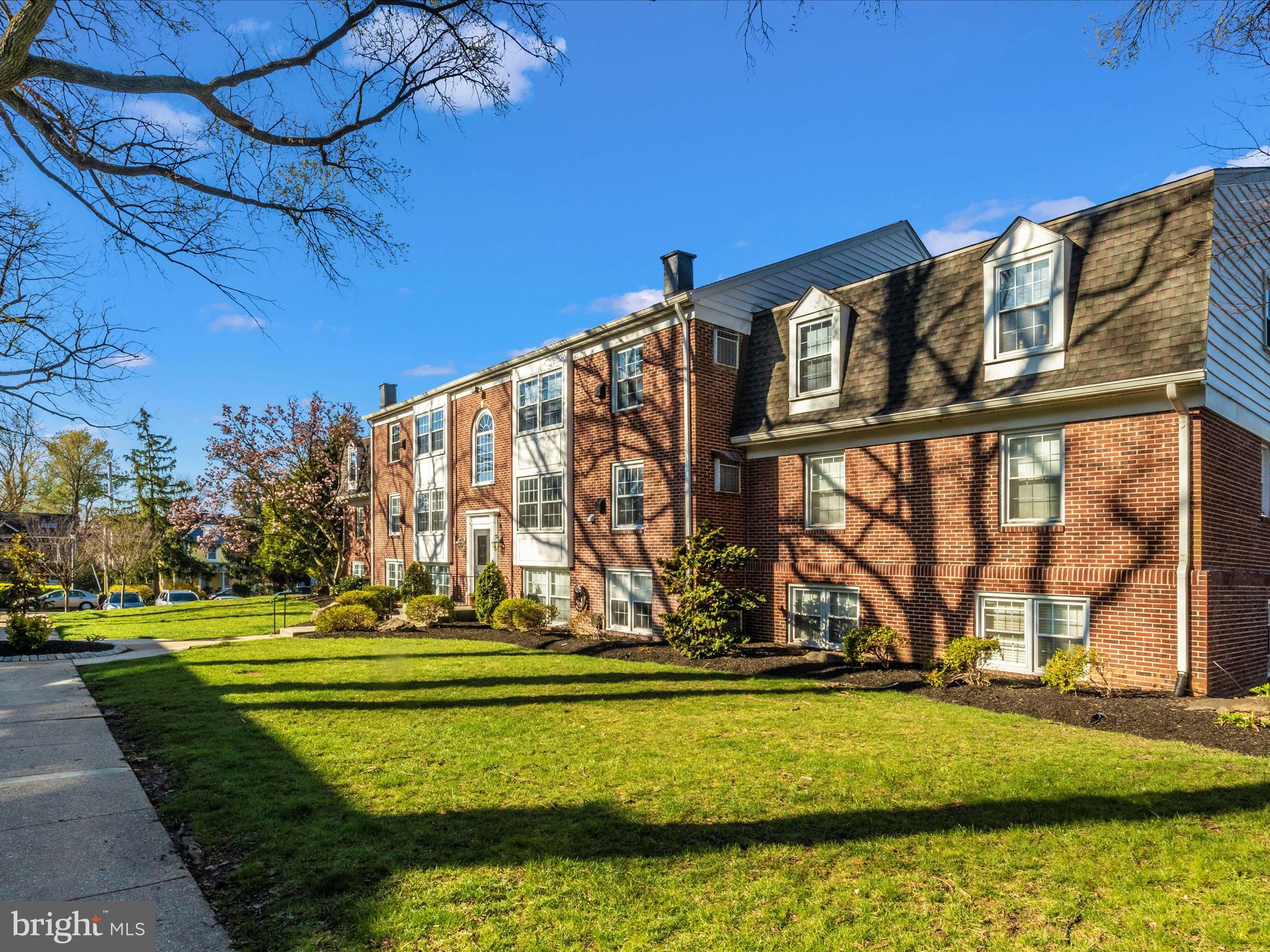 HOMELAND SOUTHWAY - Residential Lease