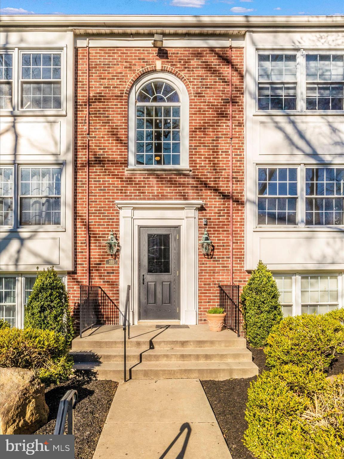 HOMELAND SOUTHWAY - Residential Lease