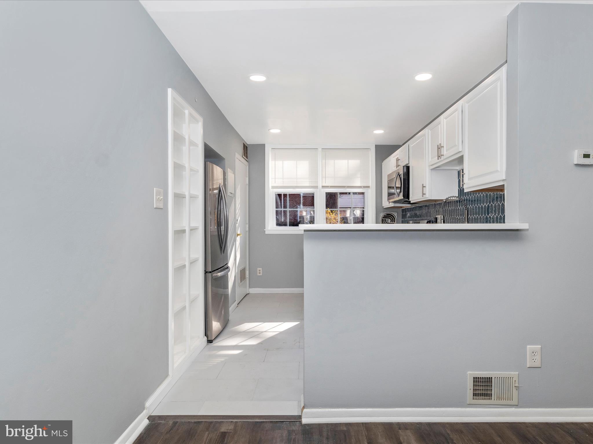 HOMELAND SOUTHWAY - Residential Lease