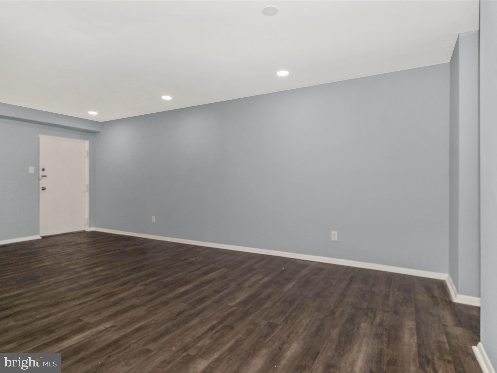 HOMELAND SOUTHWAY - Residential Lease