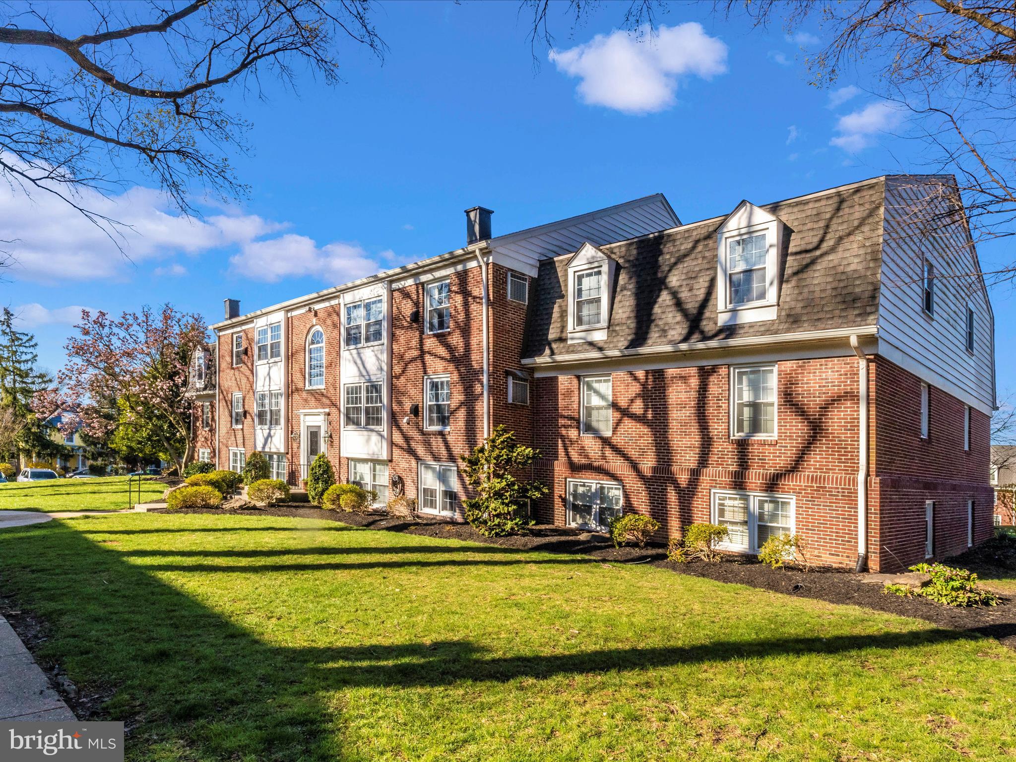 HOMELAND SOUTHWAY - Residential Lease