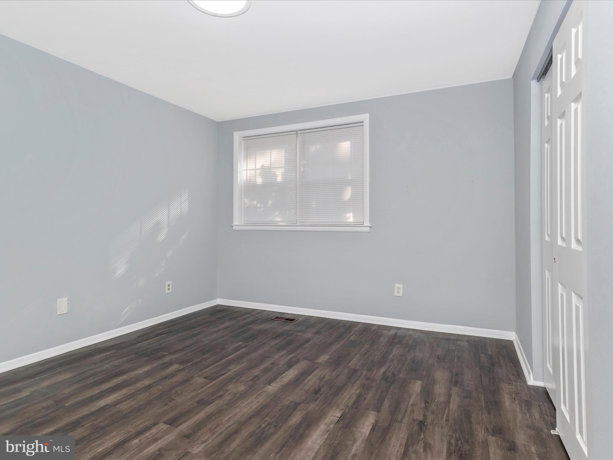 HOMELAND SOUTHWAY - Residential Lease