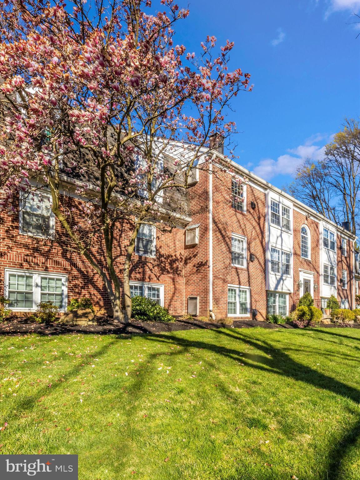 HOMELAND SOUTHWAY - Residential Lease