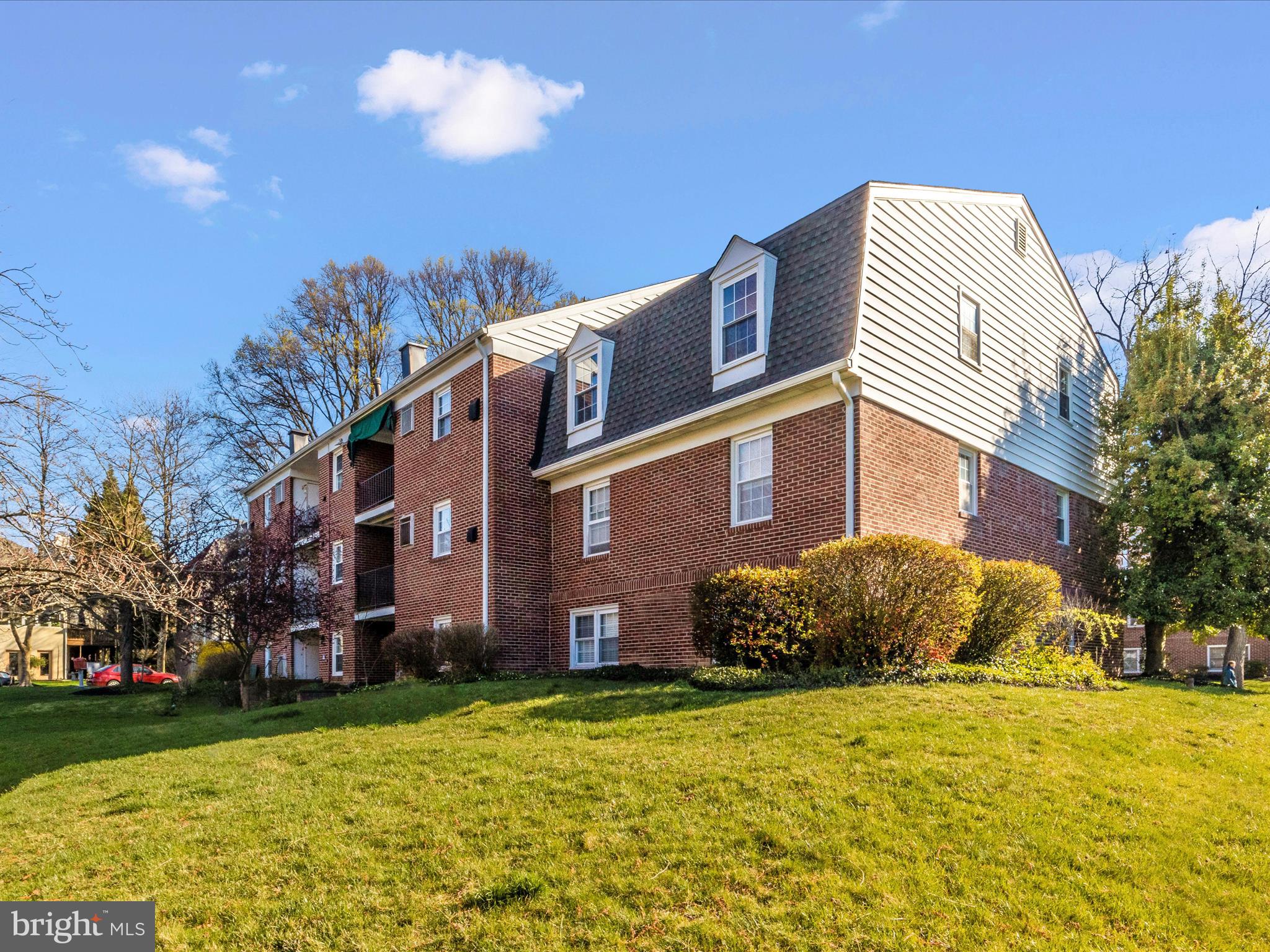 HOMELAND SOUTHWAY - Residential Lease