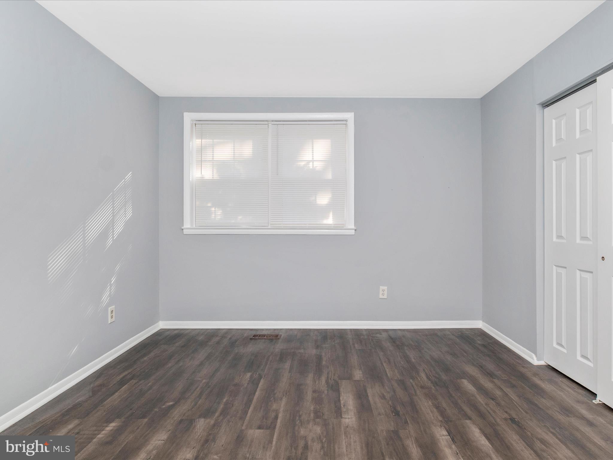 HOMELAND SOUTHWAY - Residential Lease