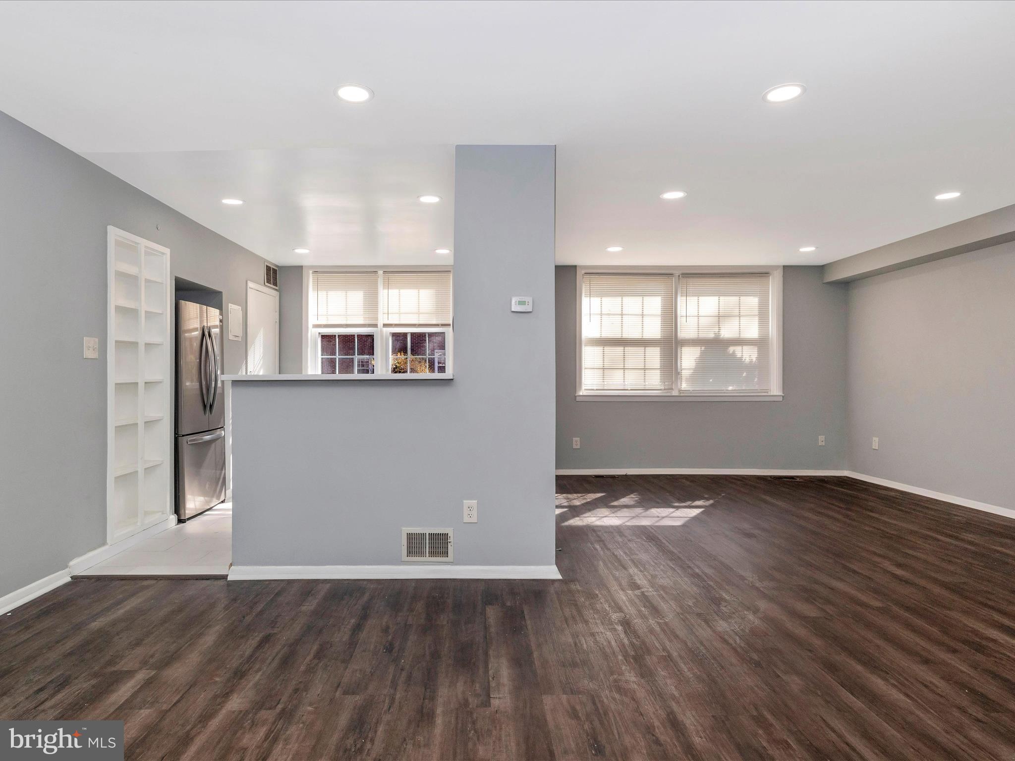 HOMELAND SOUTHWAY - Residential Lease