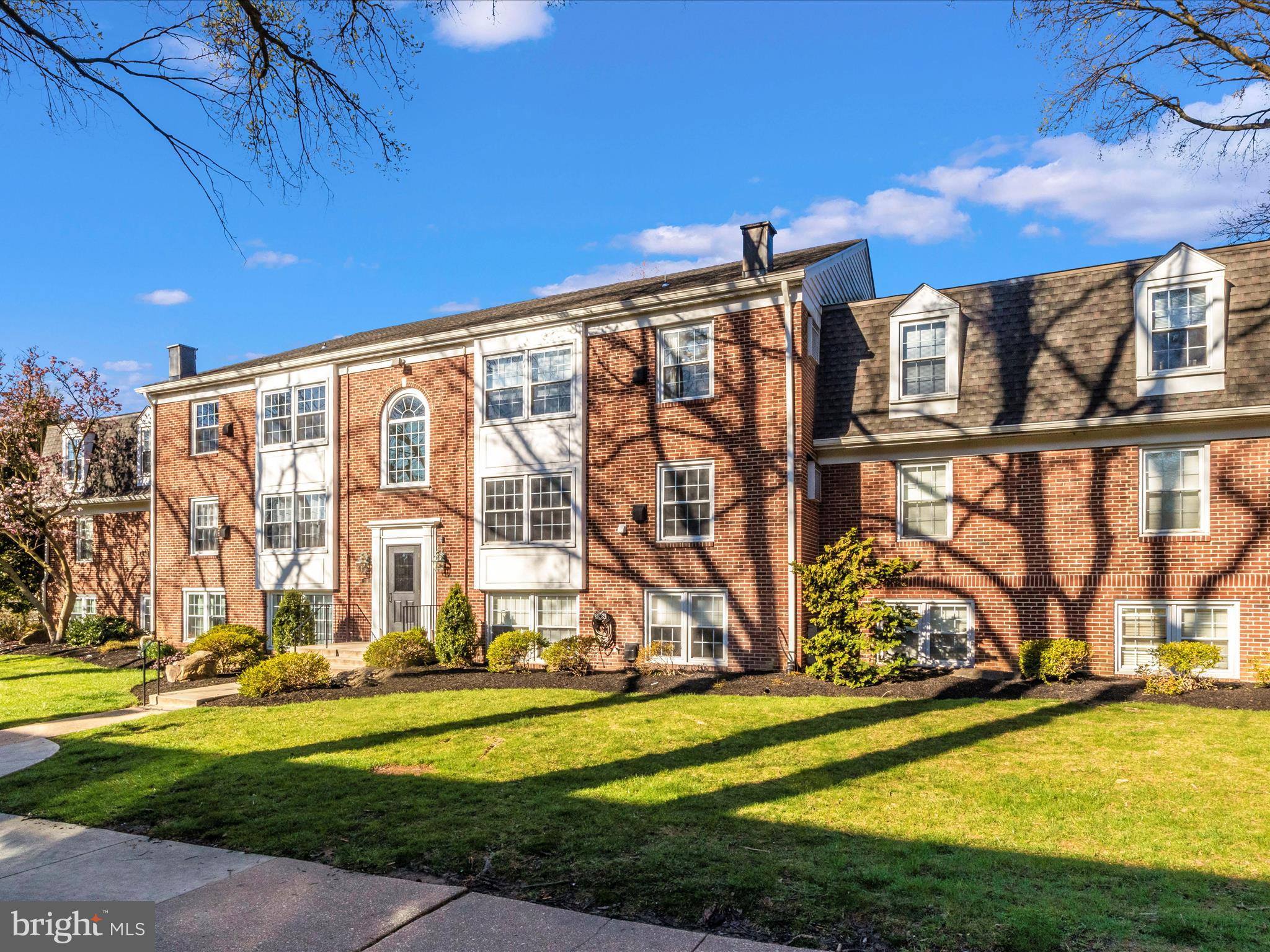 HOMELAND SOUTHWAY - Residential Lease