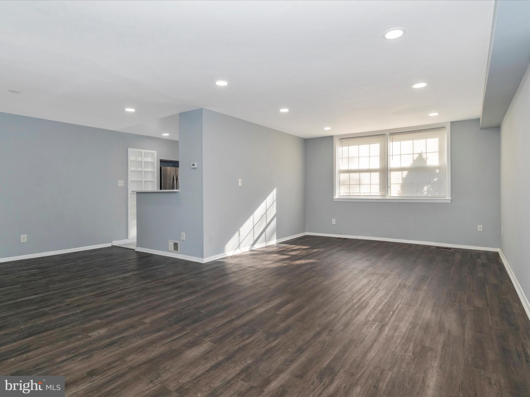 HOMELAND SOUTHWAY - Residential Lease