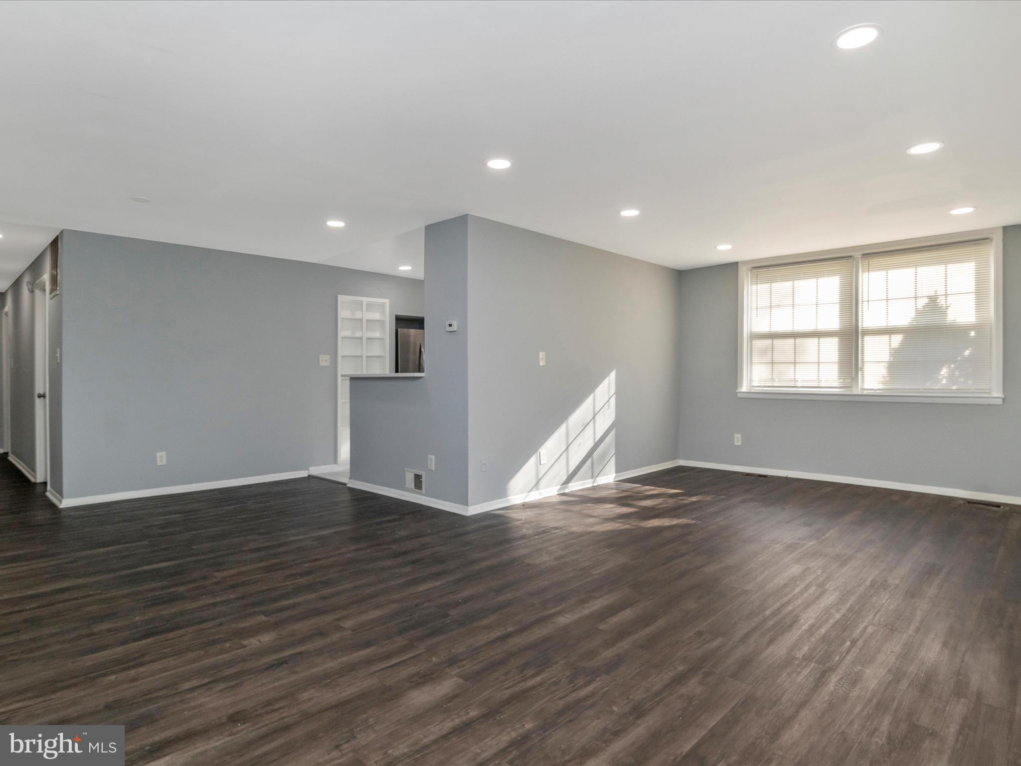 HOMELAND SOUTHWAY - Residential Lease