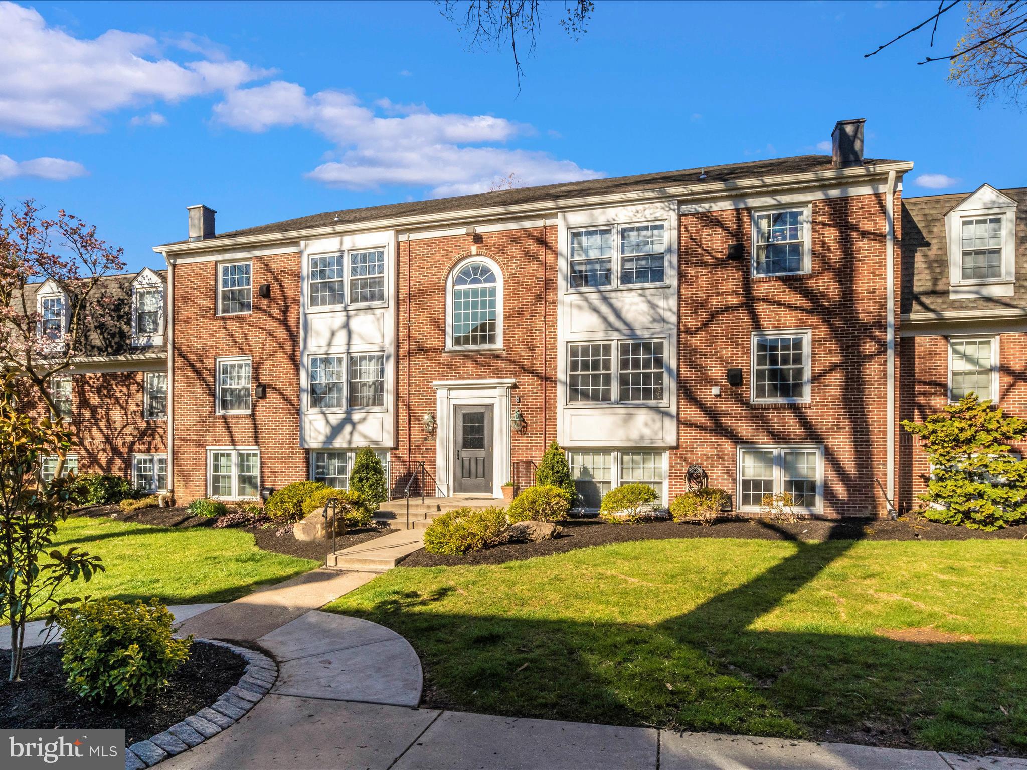 HOMELAND SOUTHWAY - Residential Lease