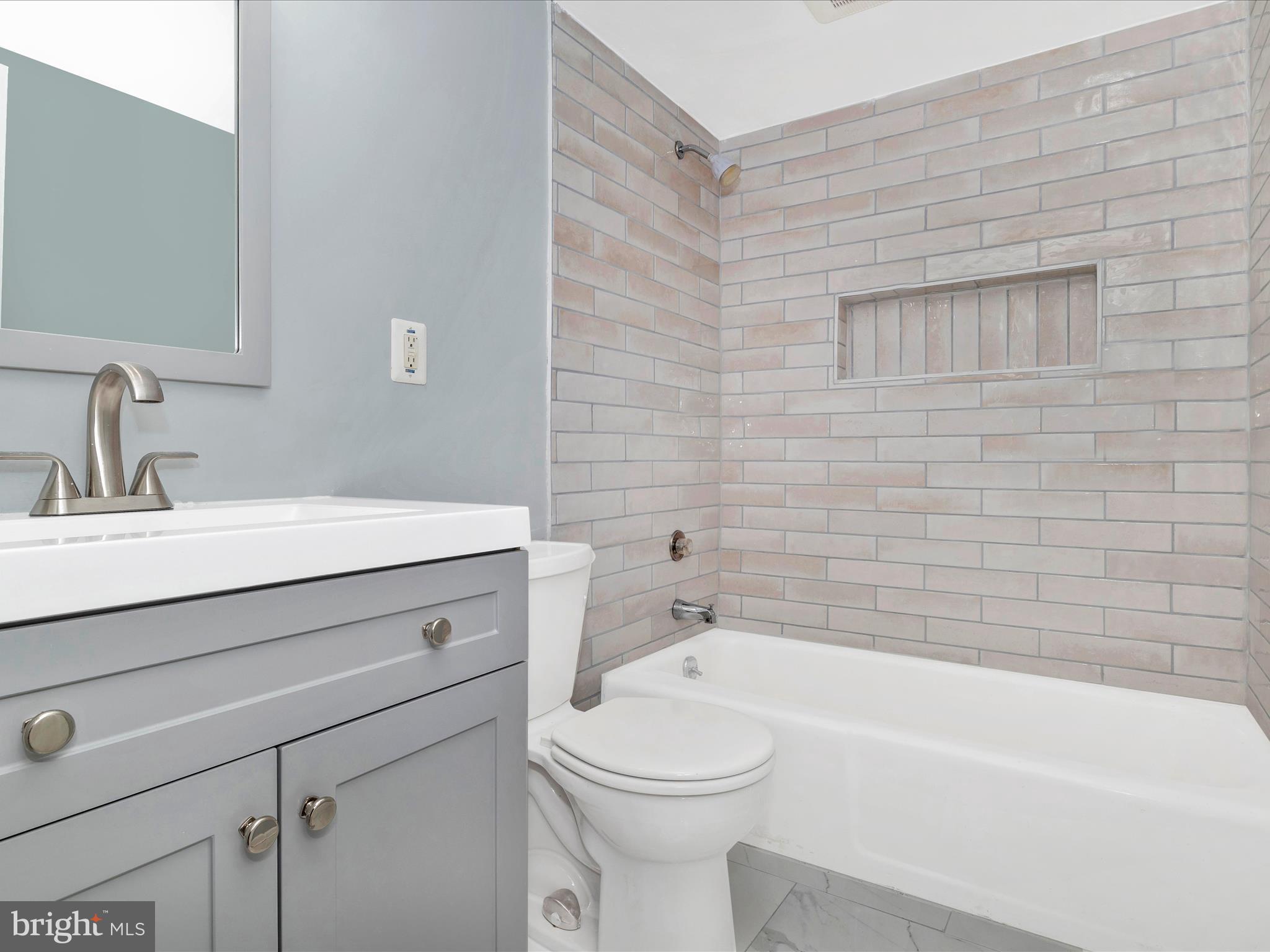 HOMELAND SOUTHWAY - Residential Lease