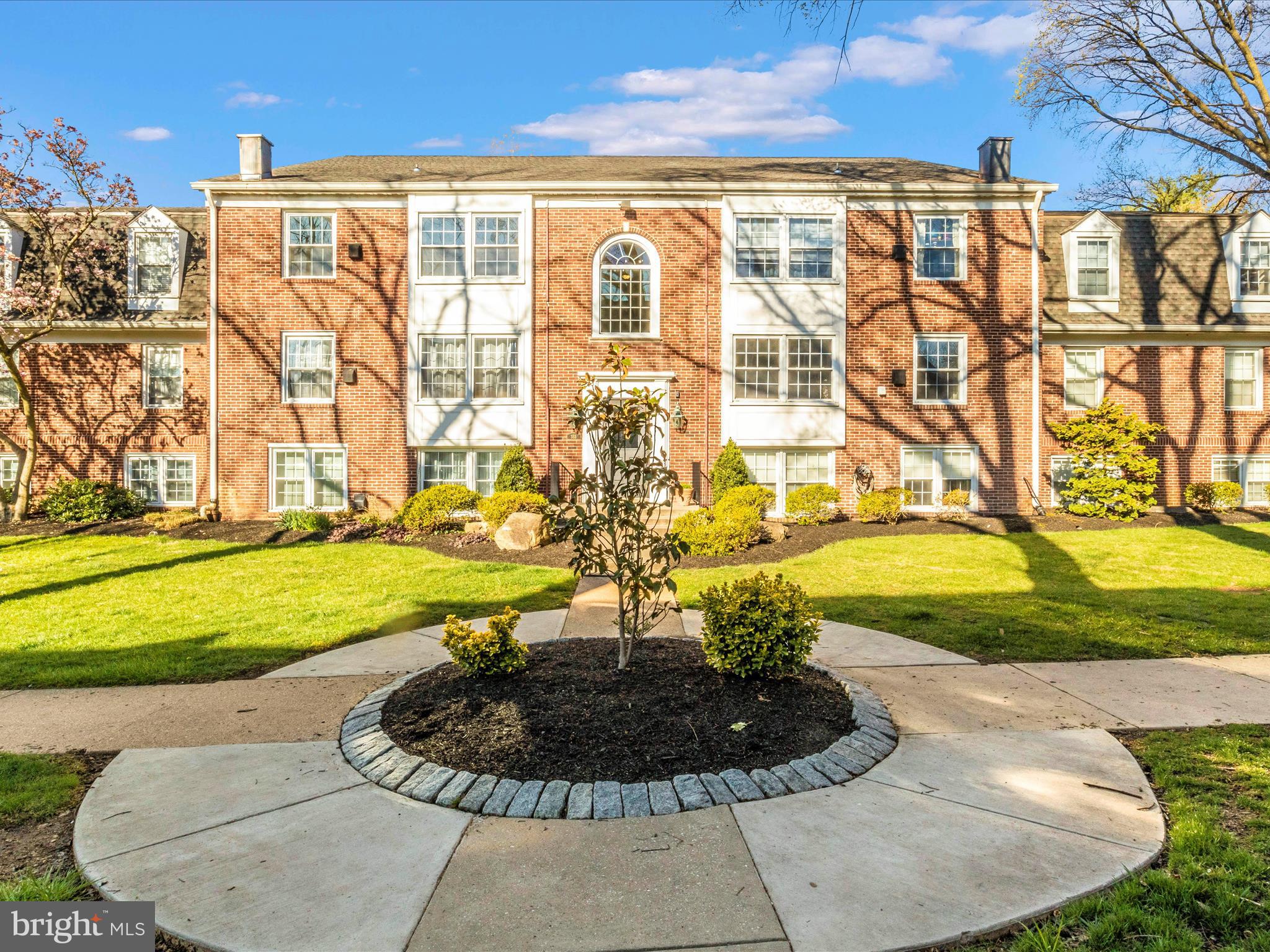 HOMELAND SOUTHWAY - Residential Lease