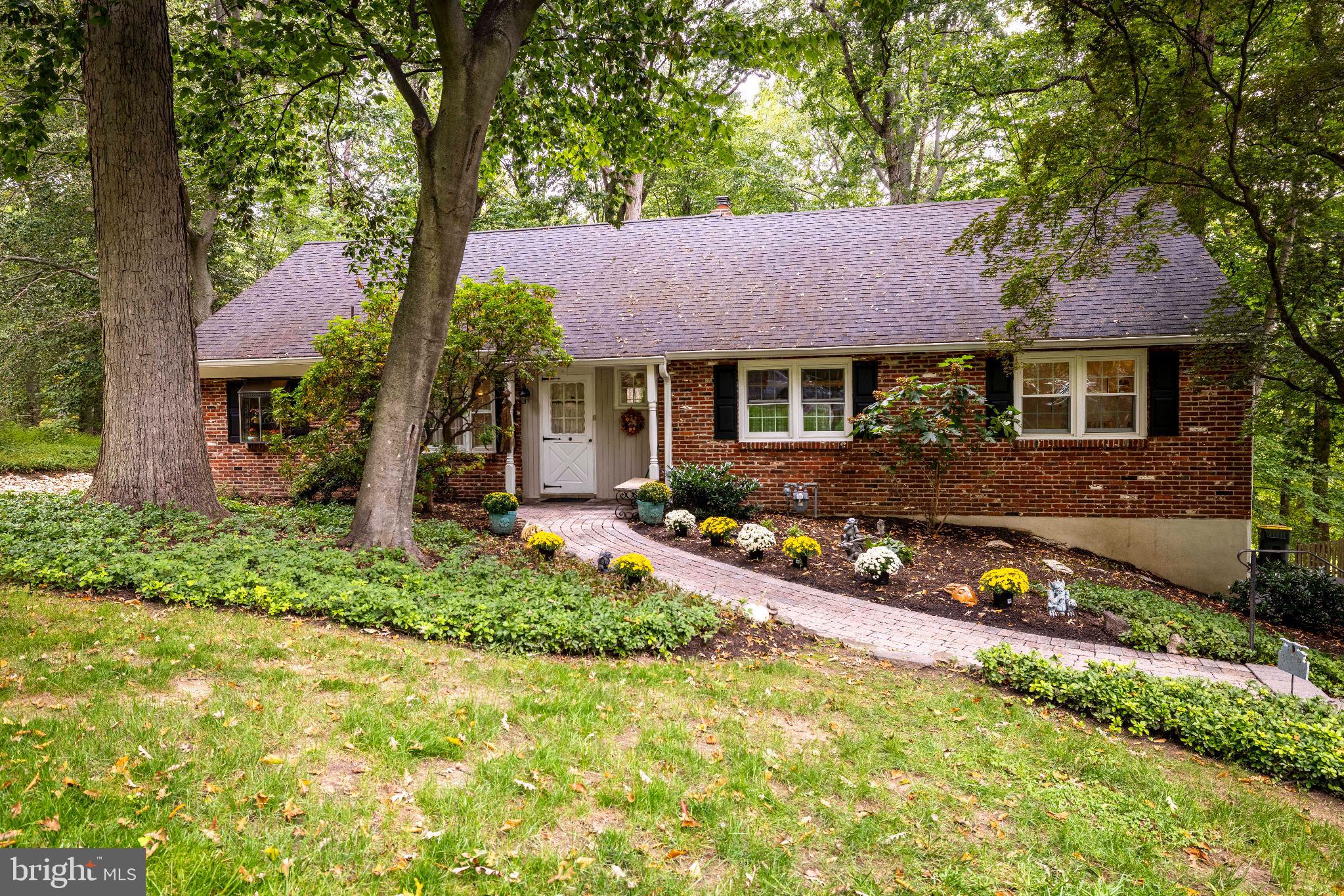 2350 FAIRWAY ROAD