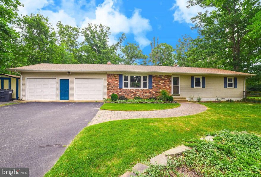 Adorable 3 bedroom 2 full bathroom updated rambler on over half an acre lot in Town Creek.  Updated windows, kitchen counters, cabinets and granite.  Oversized 2 car garage, fenced yard, level back yard w/2 storage sheds.  Close to shopping, schools and base.  Call showings service to schedule an appt.