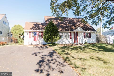 41 VALENTINE LANE LEVITTOWN PA 19054