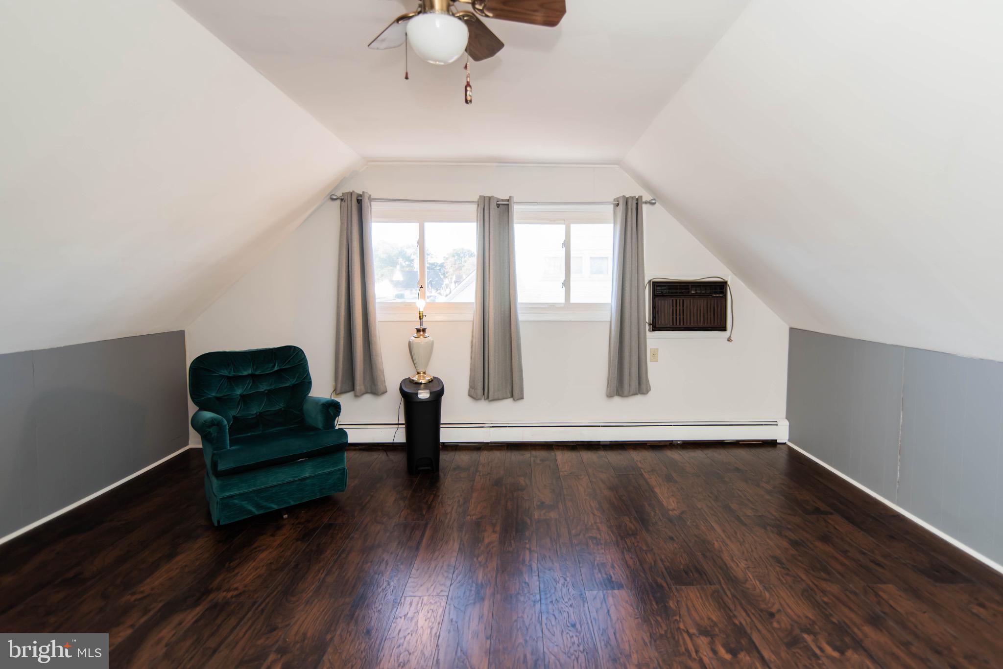 VERMILION HILL - Residential