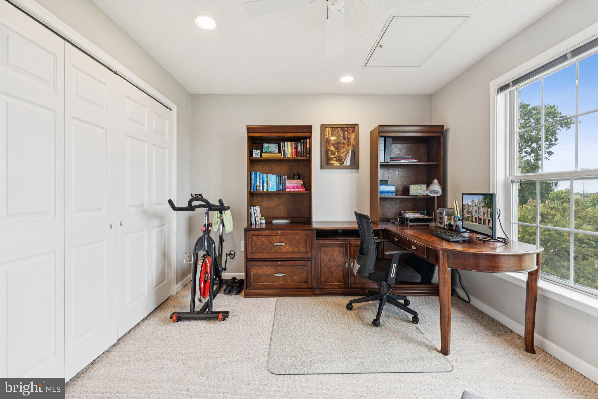 MADISON PARK AT WEST MARKET - Residential