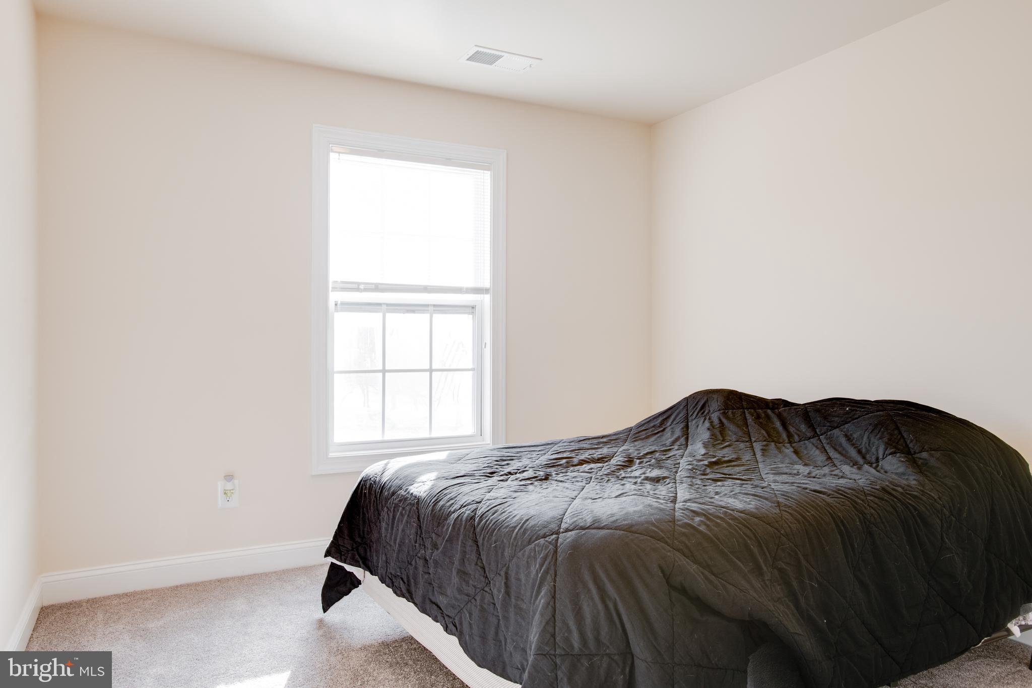 OAK KNOLL FARMS - Residential