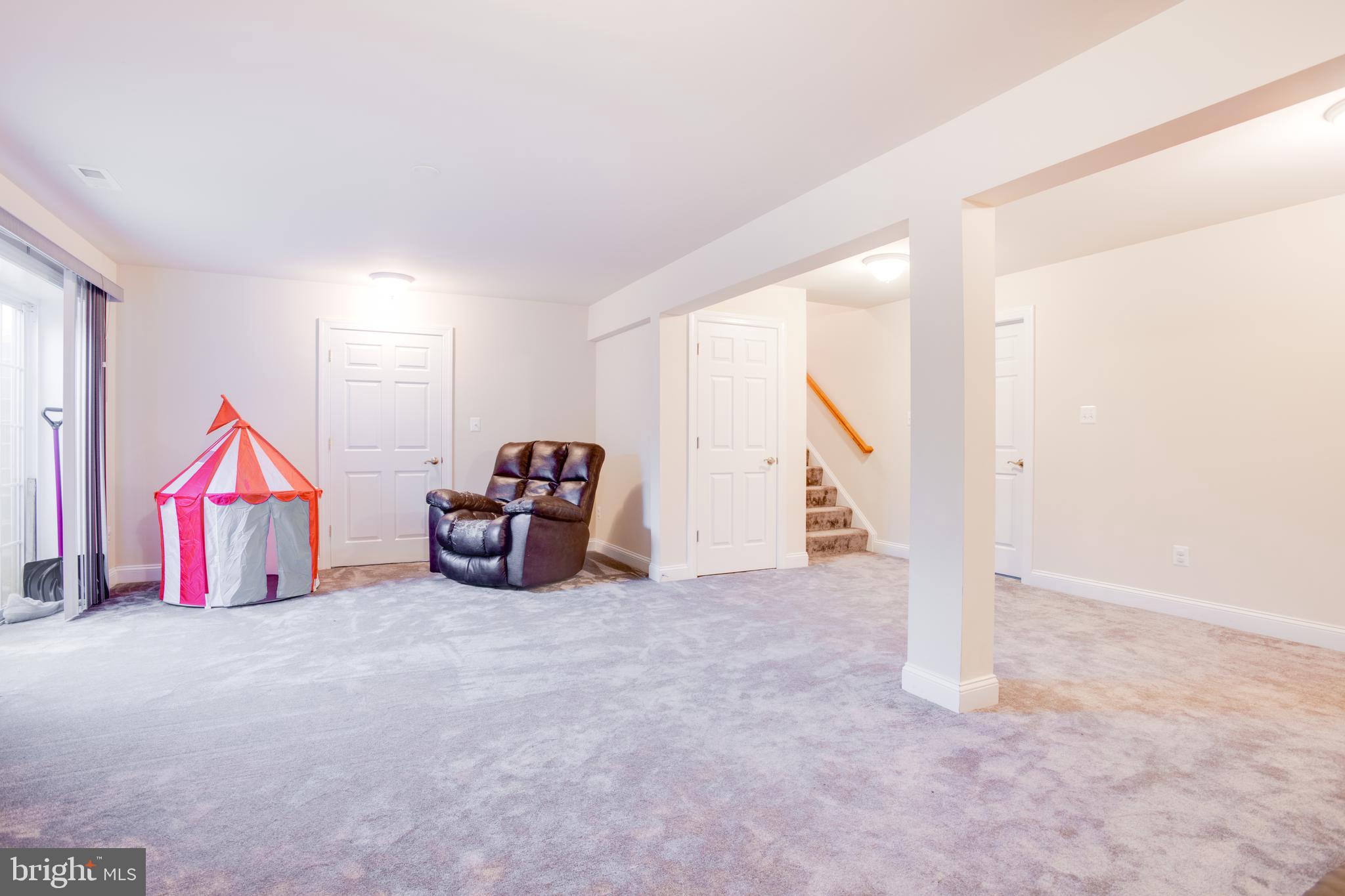 OAK KNOLL FARMS - Residential